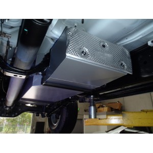 NNDCRNP300  Réservoir de remplacement LRA 135L pour Nissan Navara D23