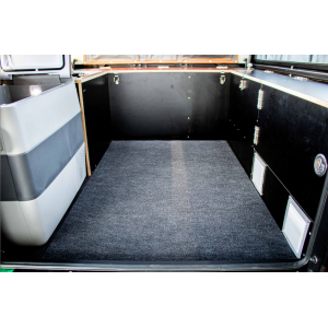 Canopy Camper Alu-Cab version AC20 comfort noir Toyota Hilux Revo double cabine 2016+ (kit de montage inclus)