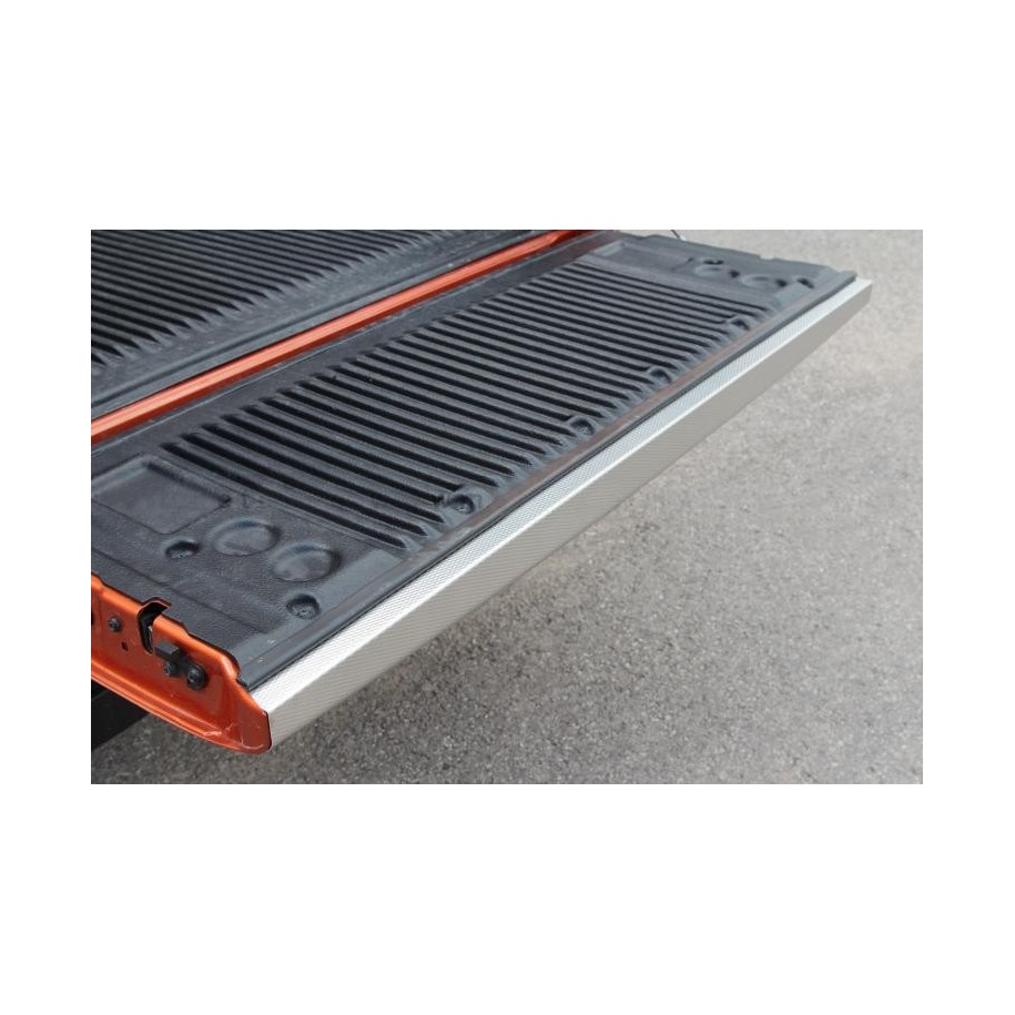 Protection inox de hayon arrière Hilux REVO