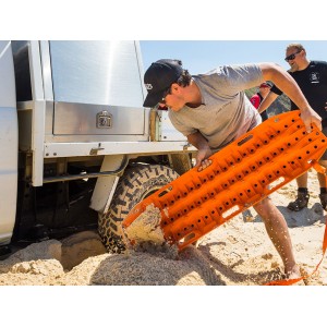 MAXTRAX Xtreme / Orange Front Runner REQU229